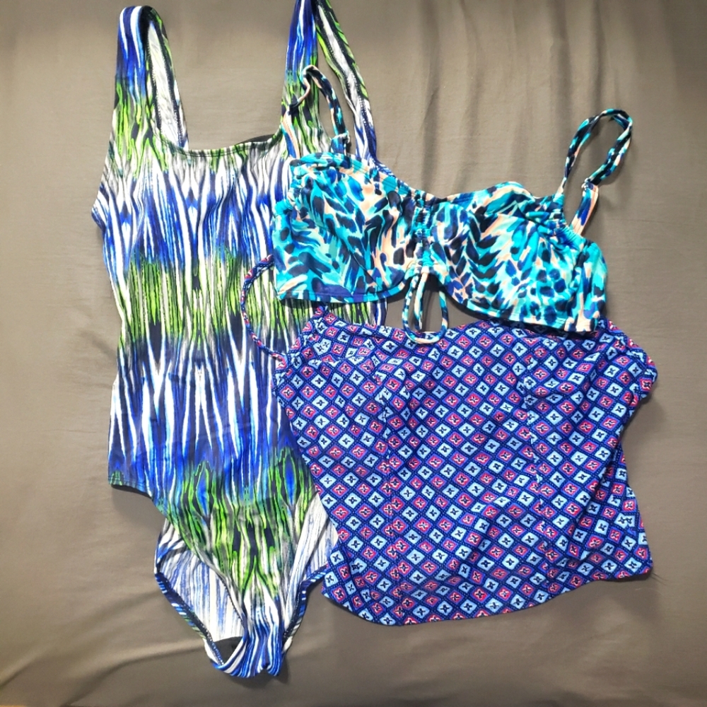 Set of 3 swim pieces including Aliana Swim